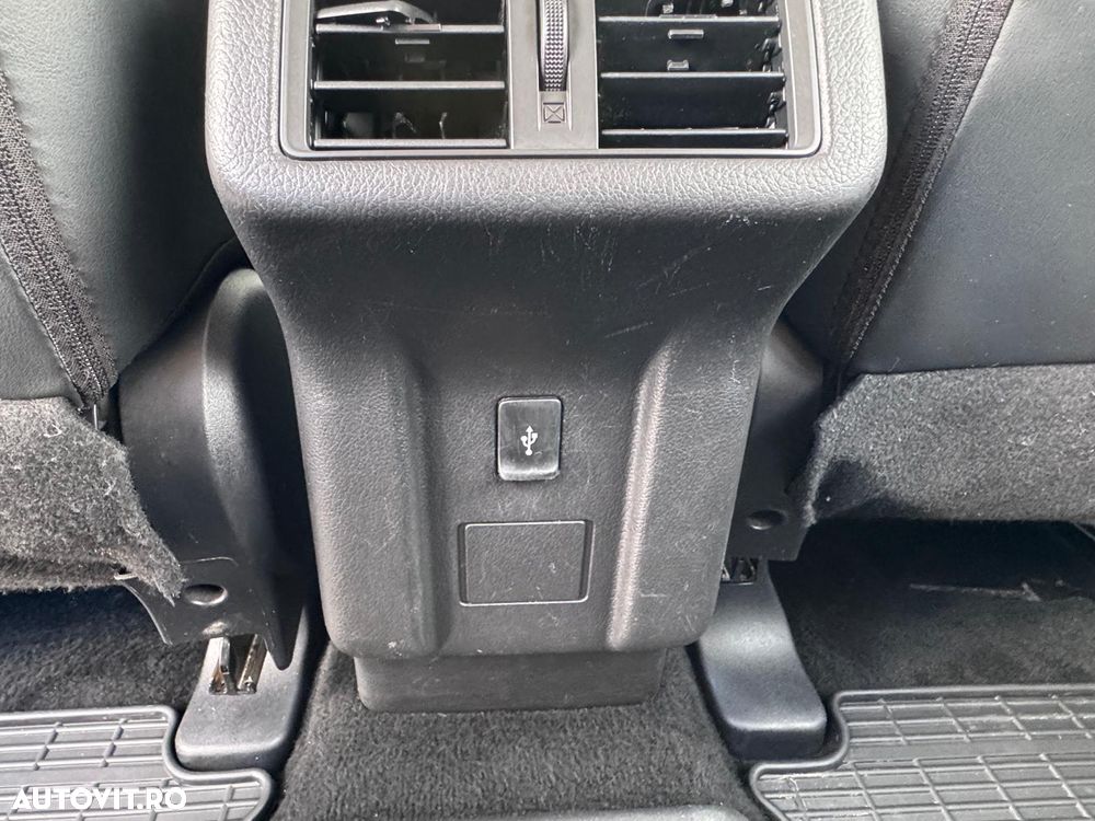 Mitsubishi Outlander - 21