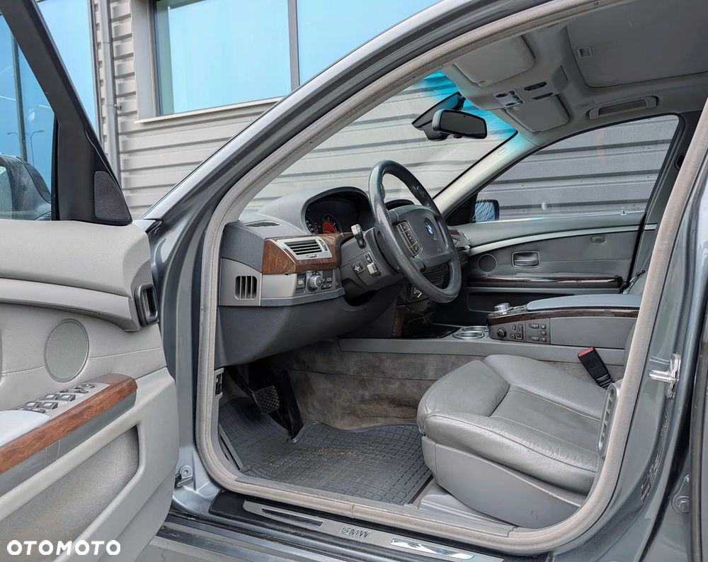 BMW Seria 7 - 15