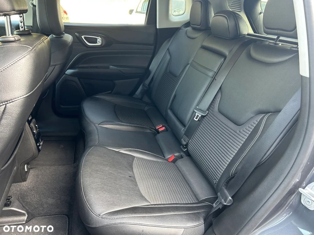 Jeep Compass - 15
