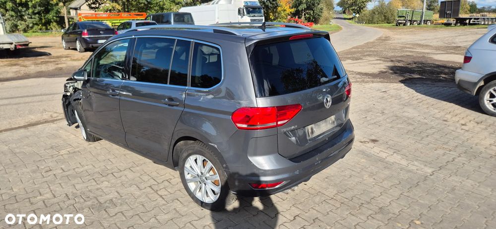 Volkswagen Touran 2.0 TDI BMT Comfortline DSG - 13