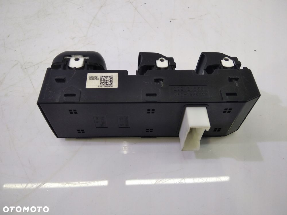 KIA PICANTO III PRZEŁĄCZNIK SZYB 299181669 - 2