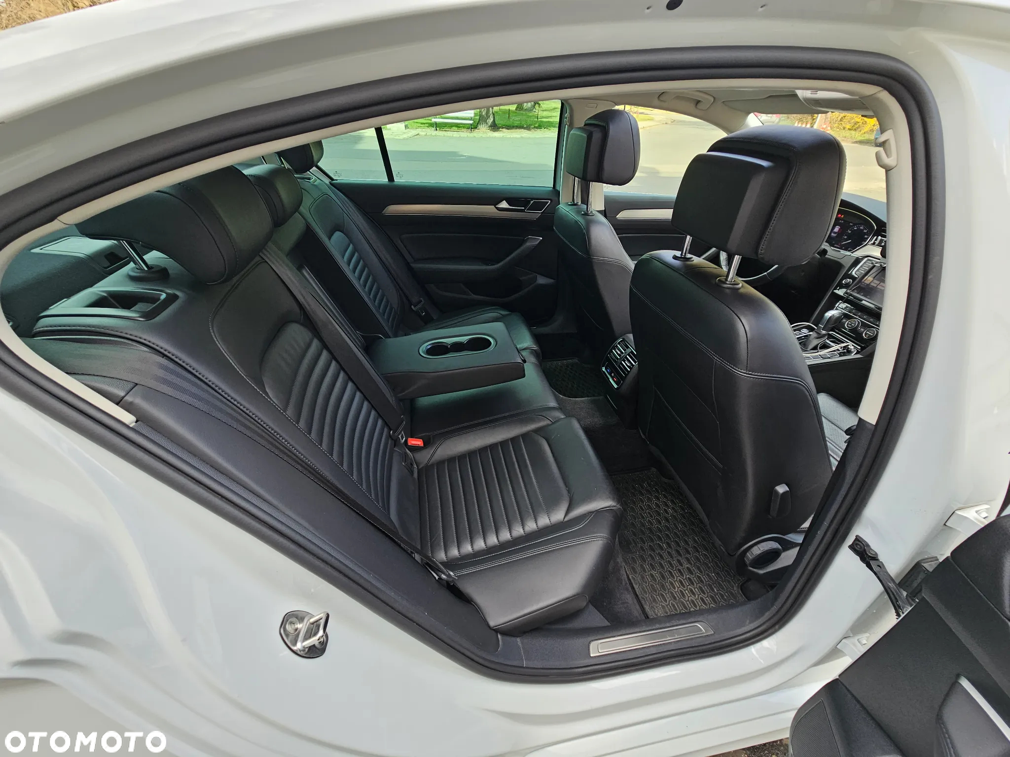 Volkswagen Passat 2.0 TSI BMT 4Mot Highline DSG - 9