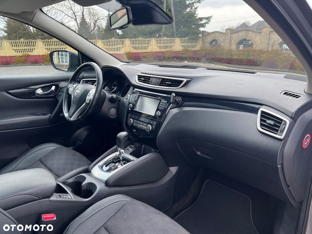 Nissan Qashqai 1.6 dCi Xtronic TEKNA+ - 14