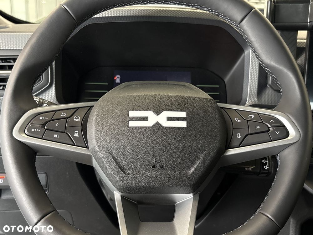 Dacia Duster 1.8 Full Hybrid 155 Journey MMT - 11