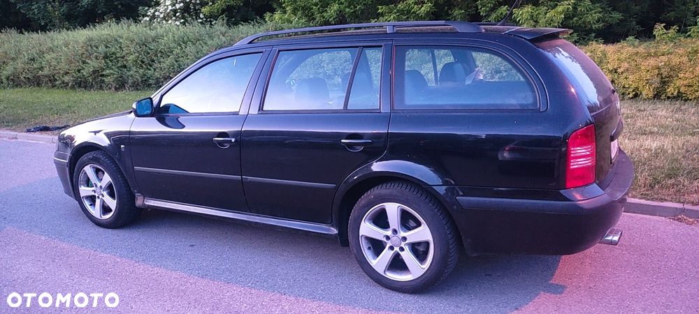 Skoda Octavia 1.8T RS - 2