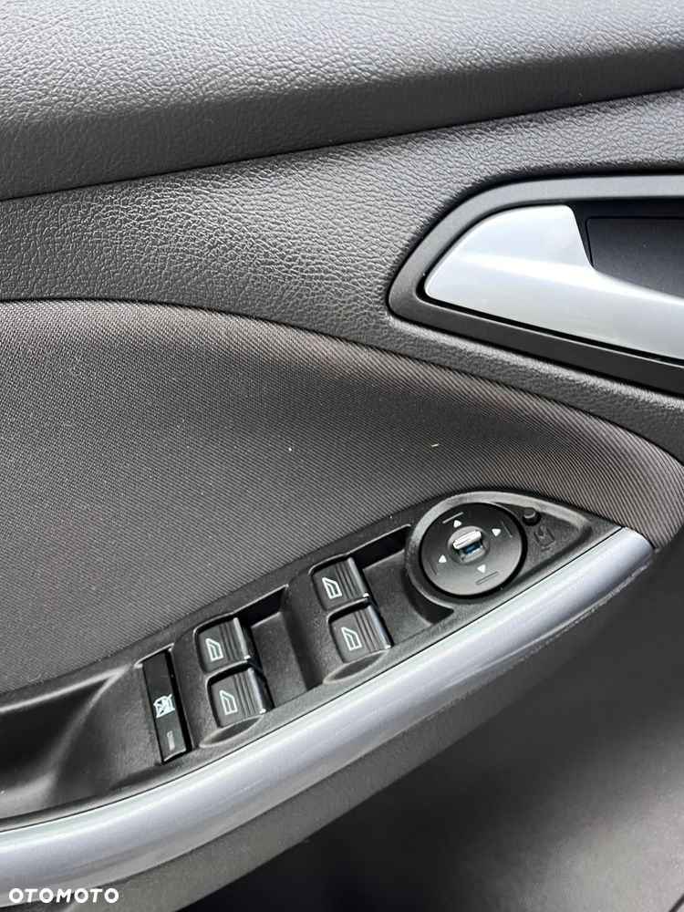 Ford Focus 1.0 EcoBoost Start-Stopp-System Titanium - 27