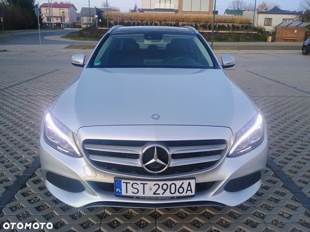 Mercedes-Benz Klasa C 200 4Matic 9G-TRONIC Avantgarde - 2