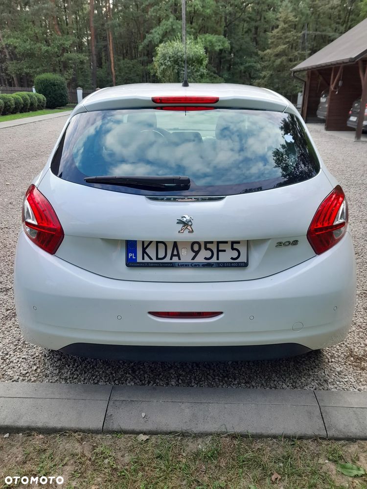 Peugeot 208 - 4