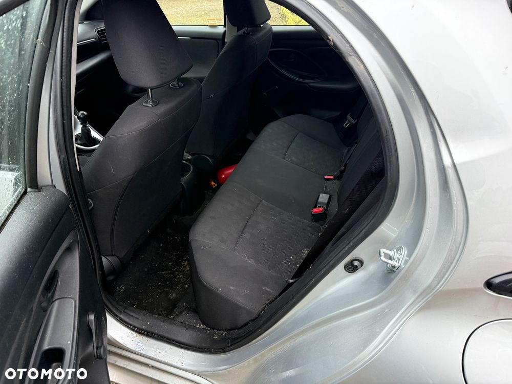 Toyota Yaris 1.5 Active - 13