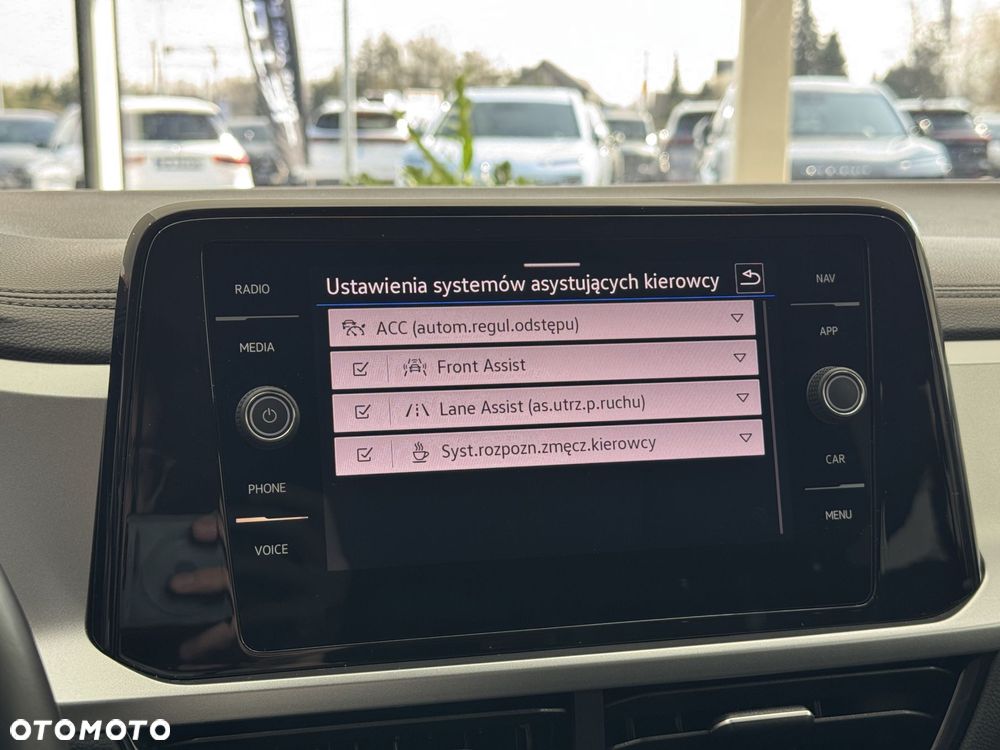 Volkswagen T-Roc - 35