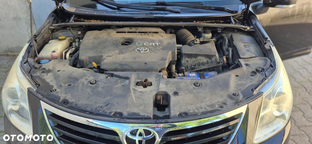 Toyota Avensis 2.2 D-CAT Sol - 8