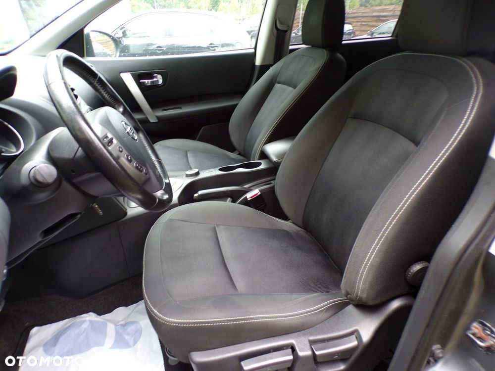 Nissan Qashqai - 22