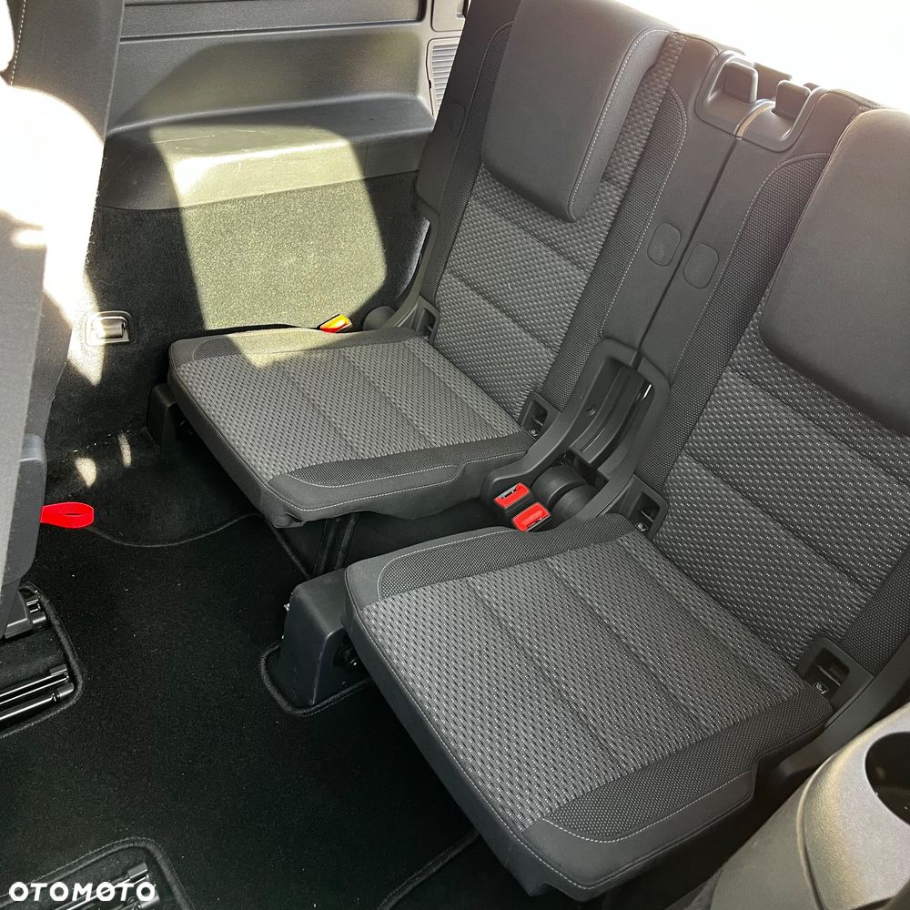 Volkswagen Touran 1.6 TDI SCR (BlueMotion Technology) DSG Comfortline - 9