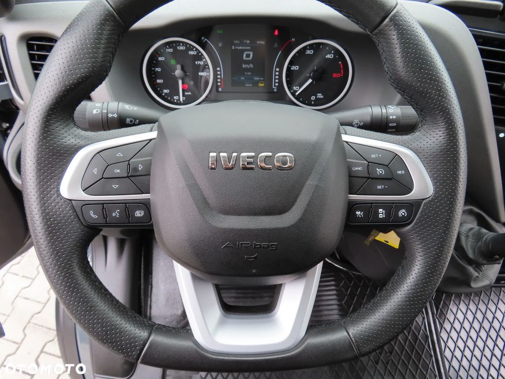 Iveco DAILY 50C18 Hi-Matic Skrzynia 6167 mm 12 Euro Palet WZMACNIANY Rozstaw Osi 4750 mm DMC 3500 KG Zabudowa RomCar Ładowność 840 Kg HAK 3500 Kg Pełna Opcja Wyposażenia Stan Auta Jak Nowy POLECAM - 36
