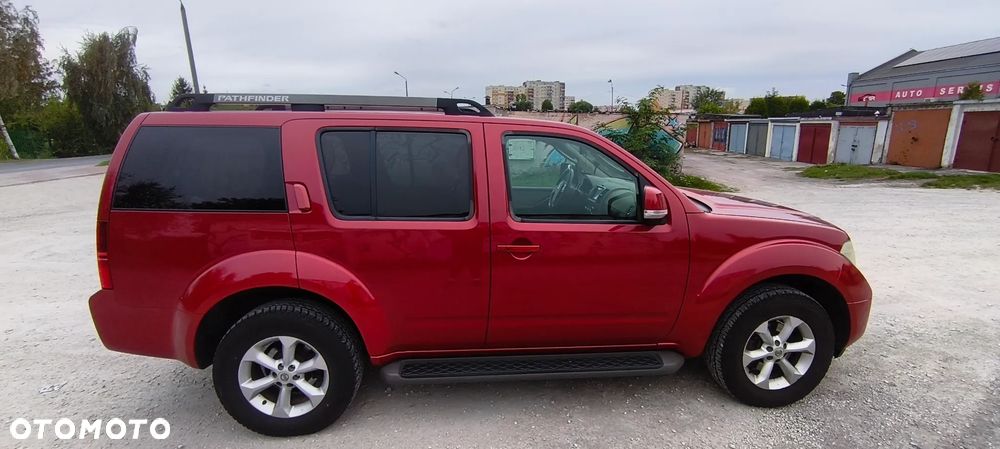 Nissan Pathfinder - 8
