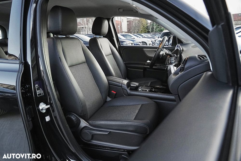 Mercedes-Benz GLB - 14