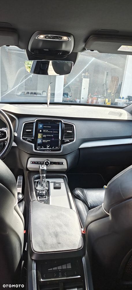 Volvo XC 90 D5 AWD R-Design 7os - 25