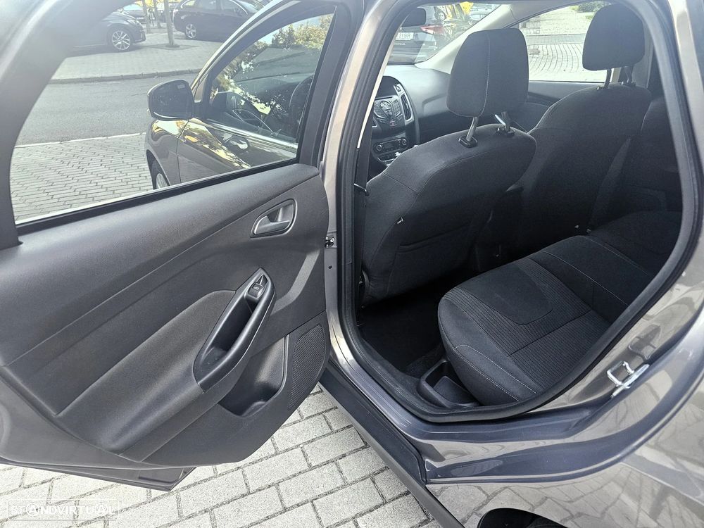Ford Focus SW 1.6 TDCi Titanium - 13