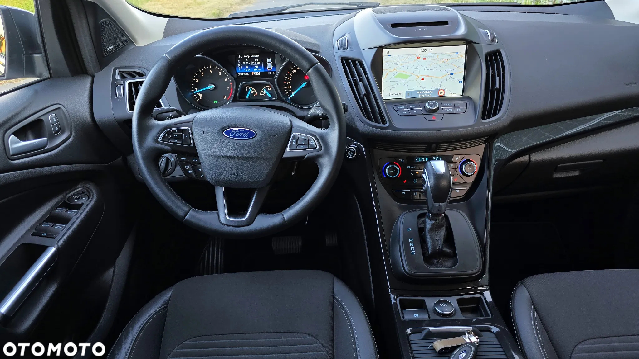 Ford Kuga 1.5 EcoBoost 2x4 Titanium - 3