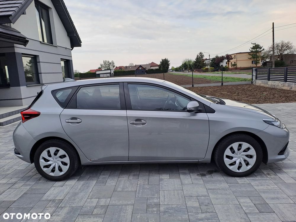Toyota Auris - 18