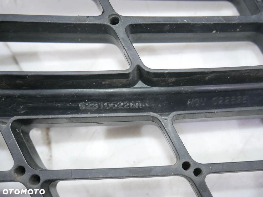 GRILL CHROM ATRAPA RENAULT TRAFIC III LIFT 2019- - 7