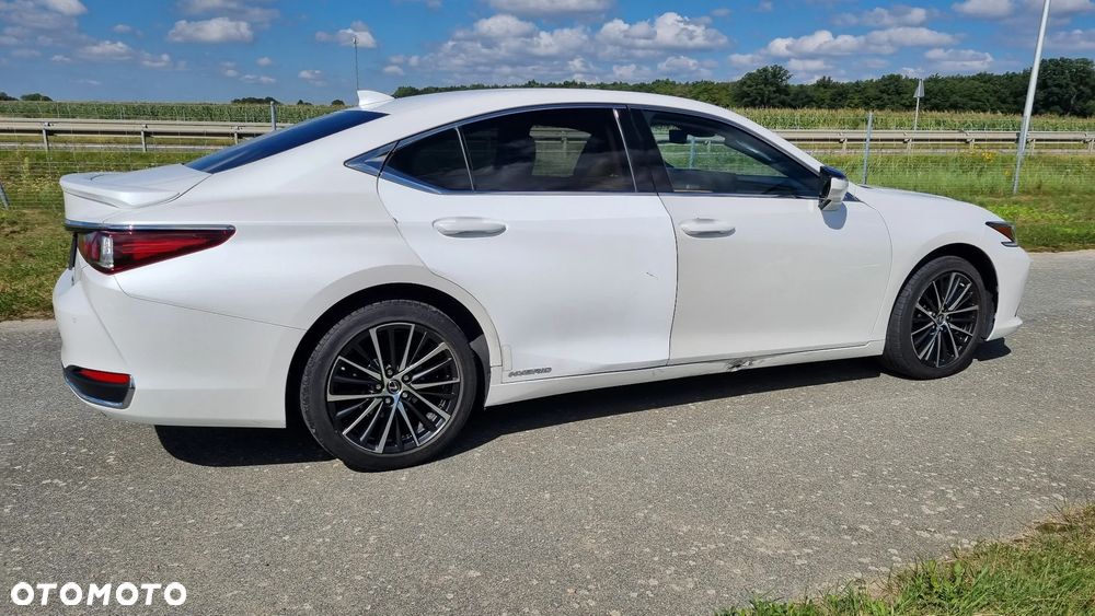 Lexus ES 300h Prestige - 19