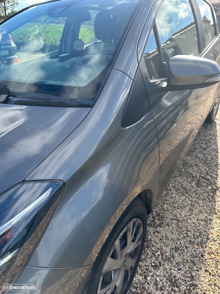 Toyota Yaris 1.0 VVT-i Comfort c/ Design-Pack - 13