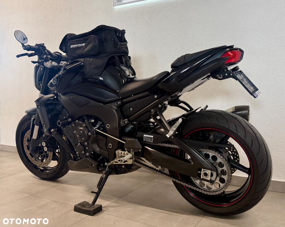 Yamaha FZ - 8