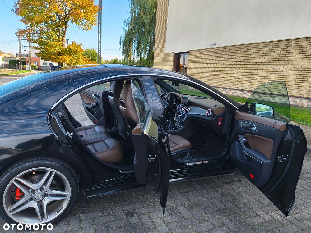 Mercedes-Benz CLA 180 UrbanStyle Edition - 31