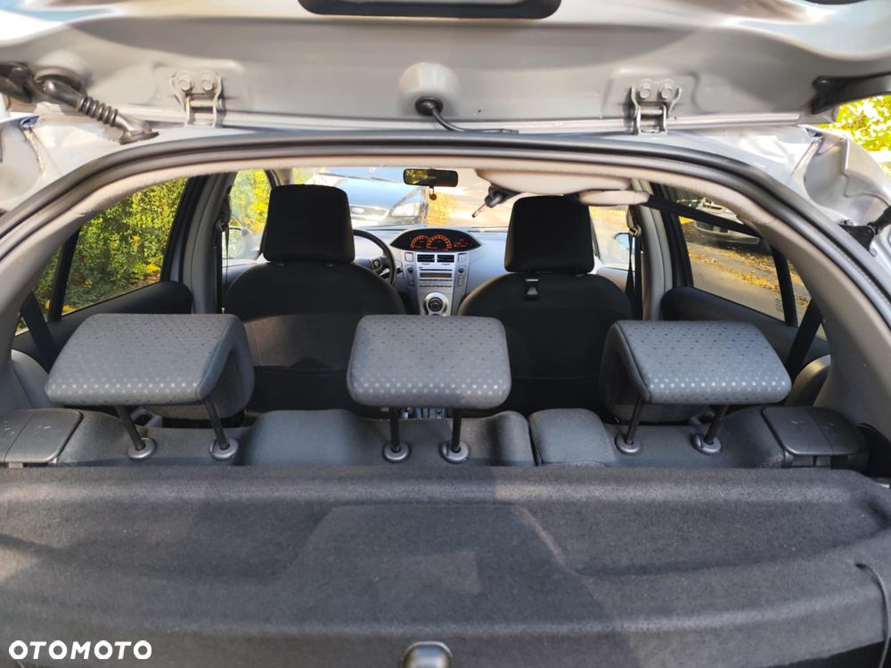 Toyota Yaris 1.33 VVT-i Sol - 11