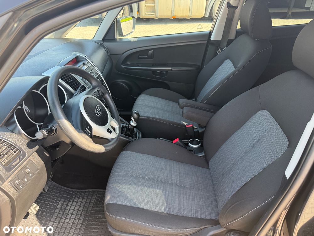 Kia Venga 1.4 CVVT Dream Team Edition - 22