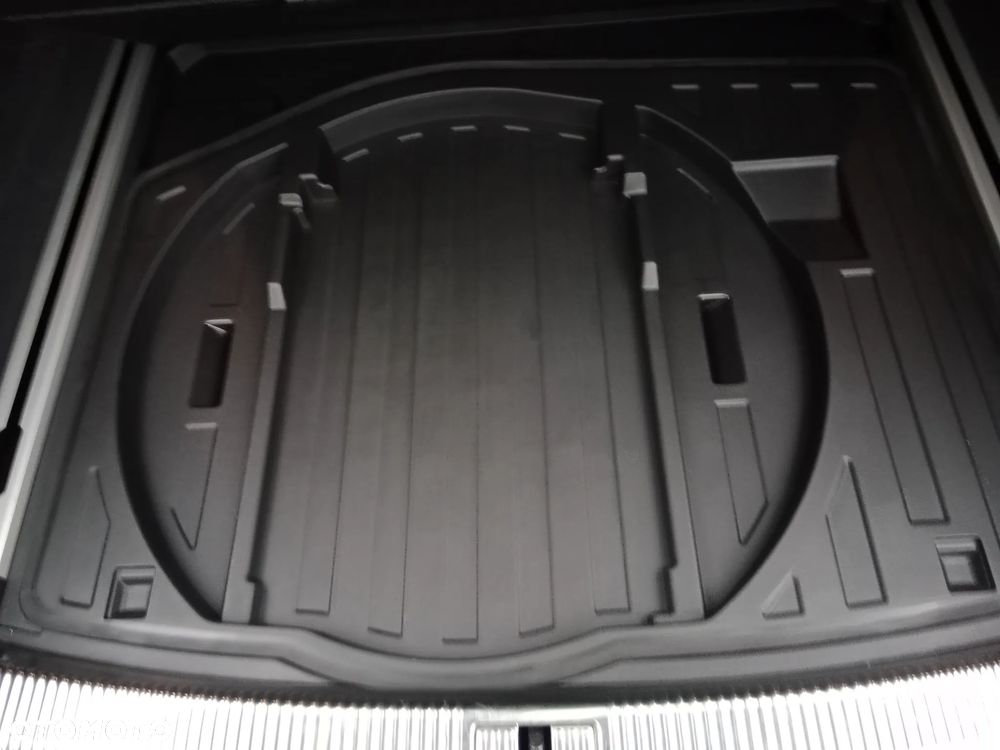 Audi A6 Avant 2.0 TDI Ultra DPF S tronic - 32