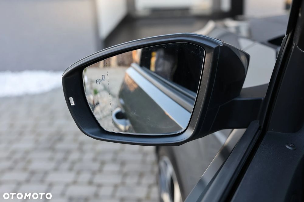 Volkswagen T-Roc 2.0 TDI SCR DSG Move - 12