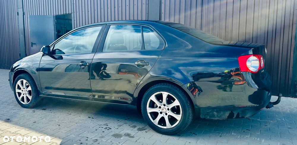 Volkswagen Jetta 1.9 TDI Comfortline - 16