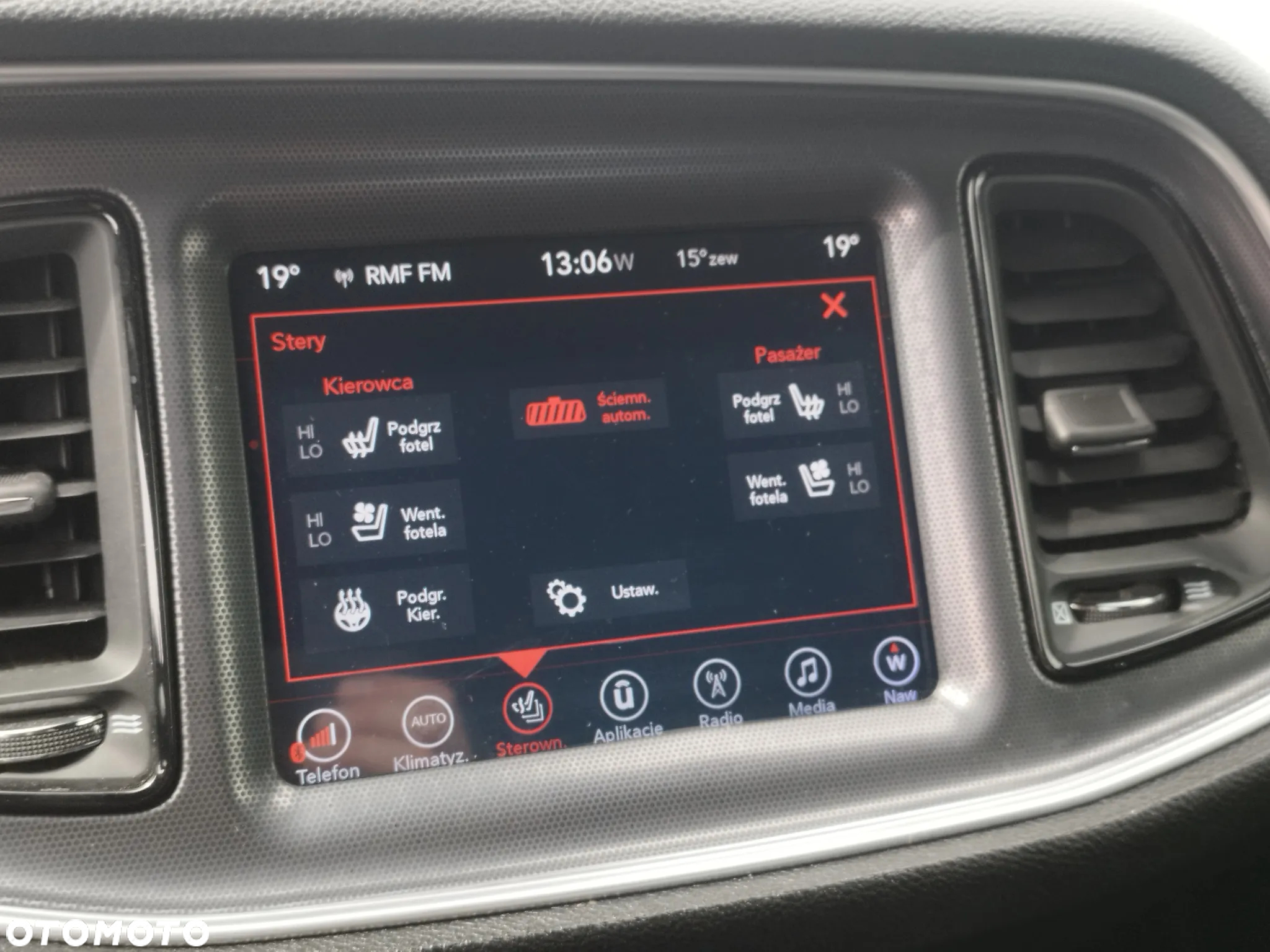 Dodge Challenger Automatik SXT Plus - 36