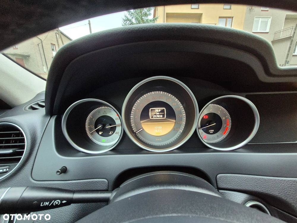 Mercedes-Benz Klasa C 180 BlueEFFICIENCY Avantgarde - 34