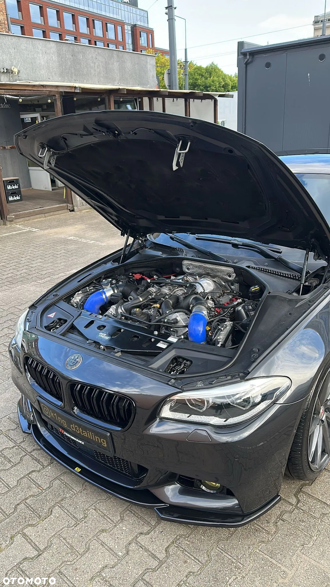 BMW Seria 5 550i - 9