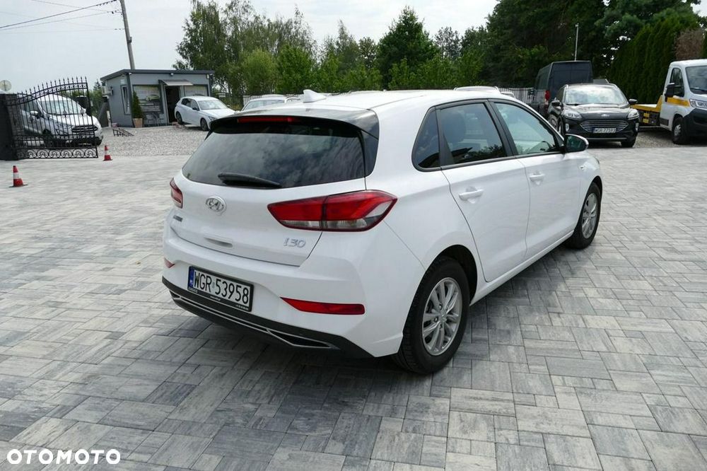 Hyundai i30 1.0 T-GDI Connect & Go - 13