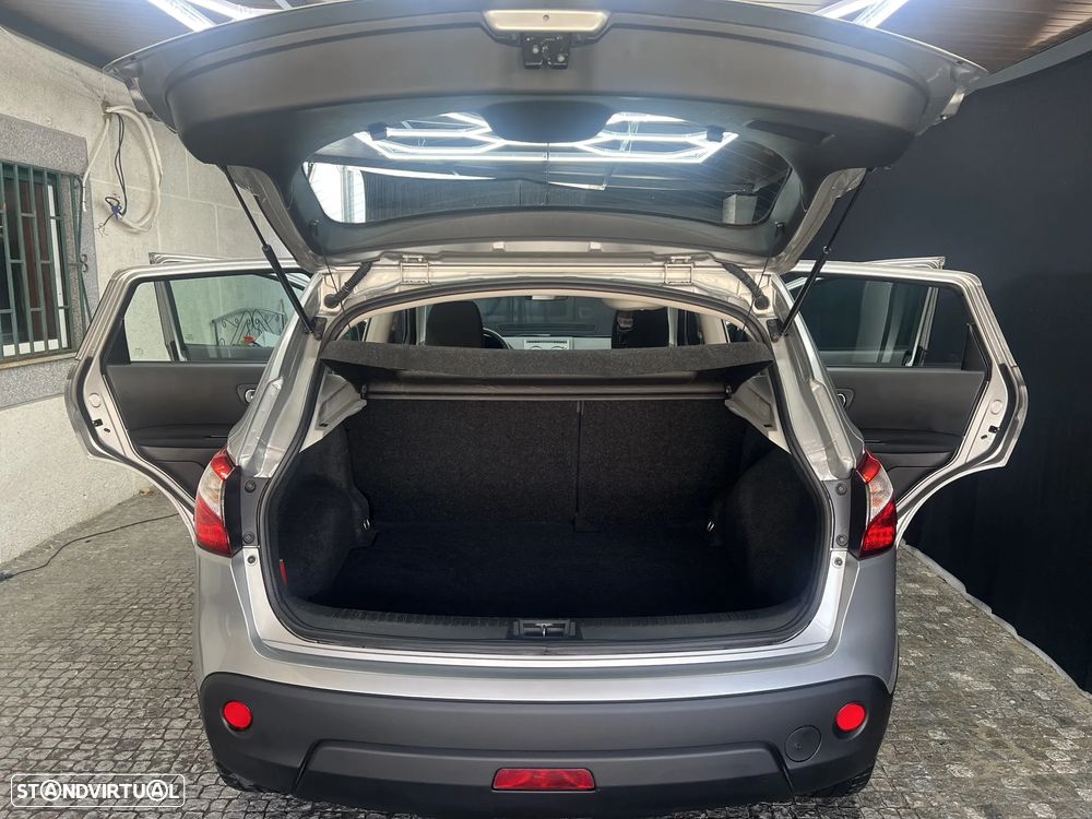 Nissan Qashqai 1.6 Visia - 6