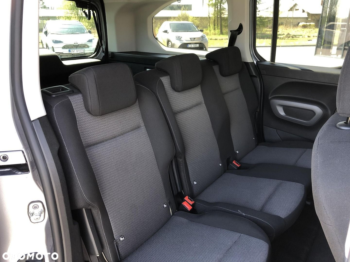 Toyota Proace City Verso Long 1.5 D-4D Business - 19