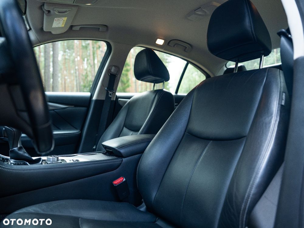 Infiniti Q50 2.0t Premium Tech - 6