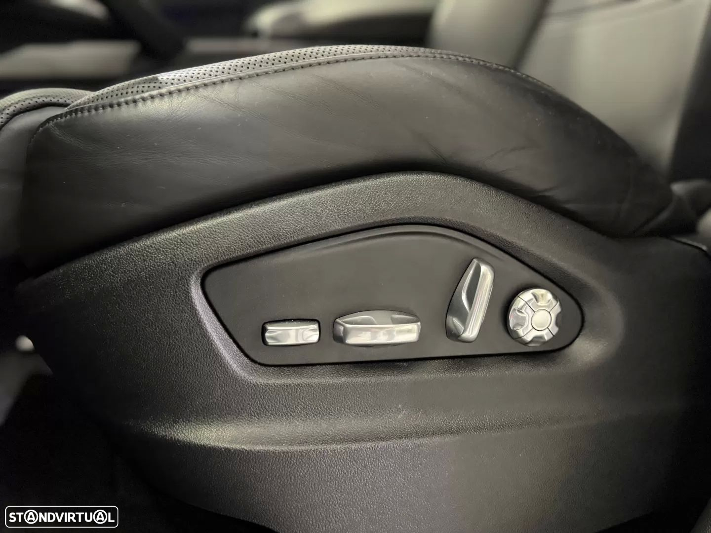 Porsche Cayenne Platinum Edition - 30