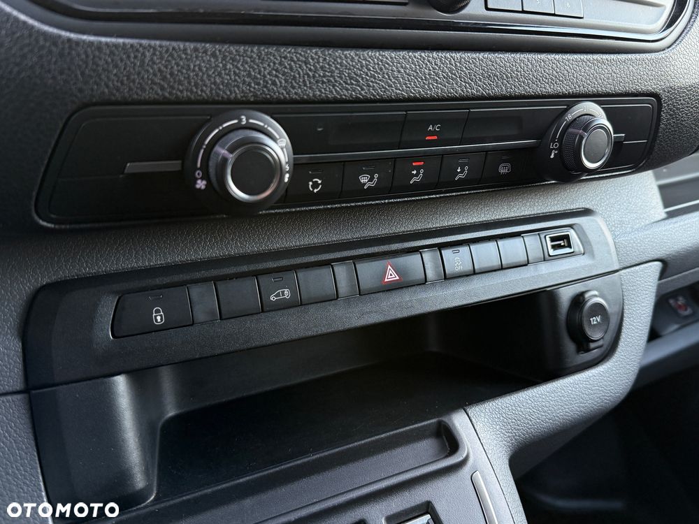 Peugeot e - Expert - 21