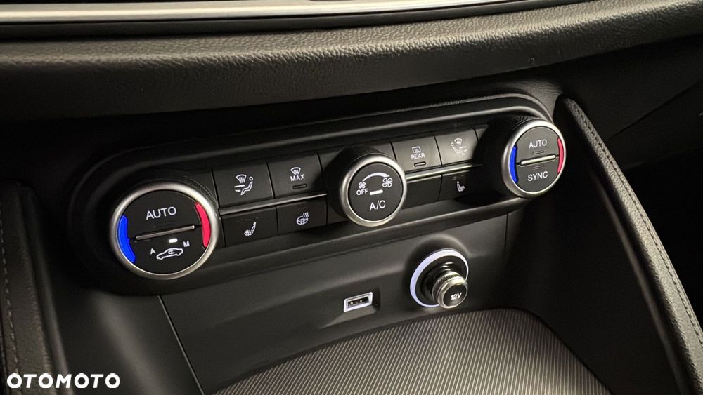 Alfa Romeo Stelvio 2.0 Turbo Veloce Q4 - 24