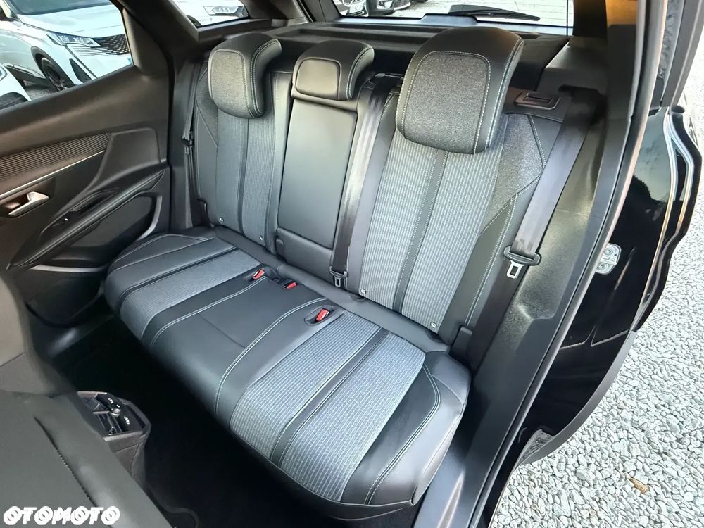 Peugeot 3008 1.6 PureTech Hybrid PHEV Allure Pack S&S EAT8 - 24