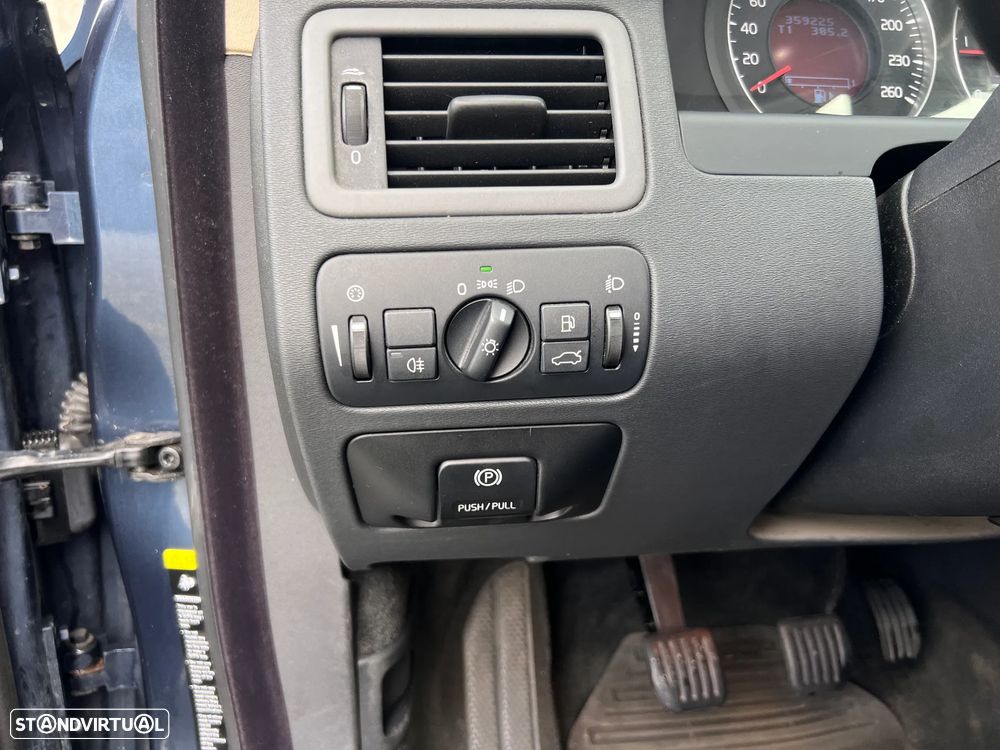 Volvo V70 2.4D Ocean Race - 13