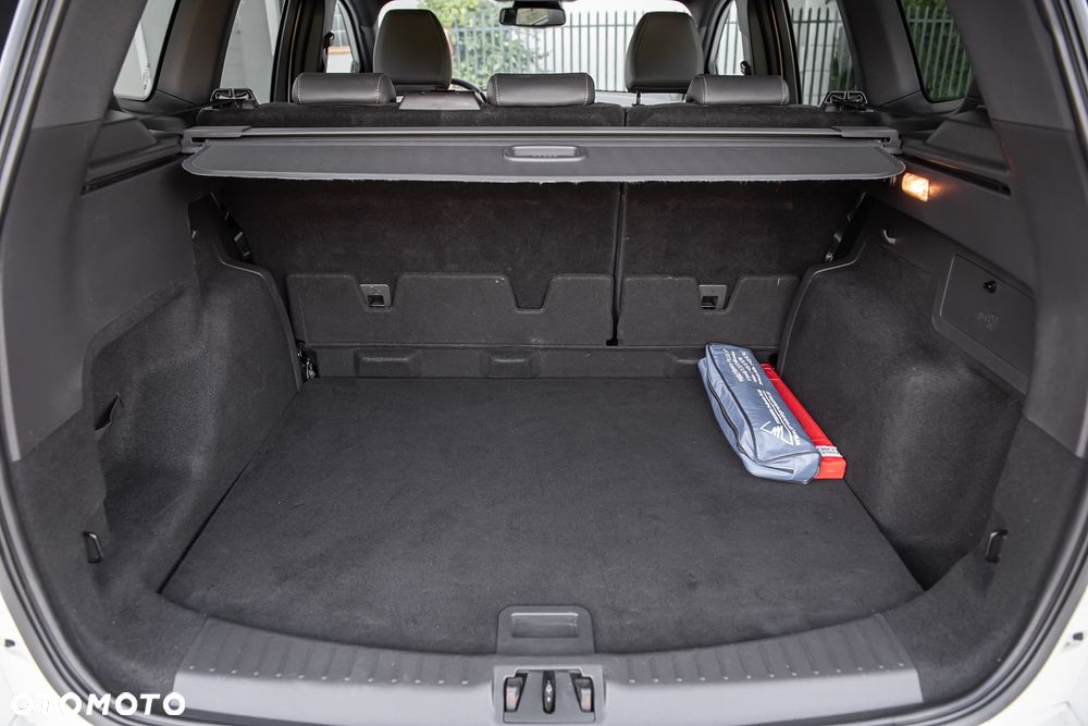 Ford Kuga 2.0 TDCi 4x4 ST-Line - 32