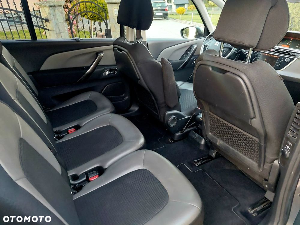 Citroën C4 SpaceTourer 1.6 PureTech Shine S&S EAT8 - 26