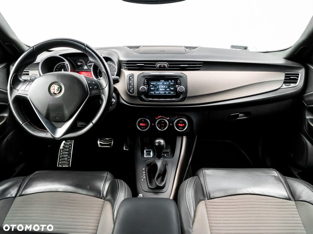Alfa Romeo Giulietta 1.4 TB MultiAir Exclusive TCT - 19