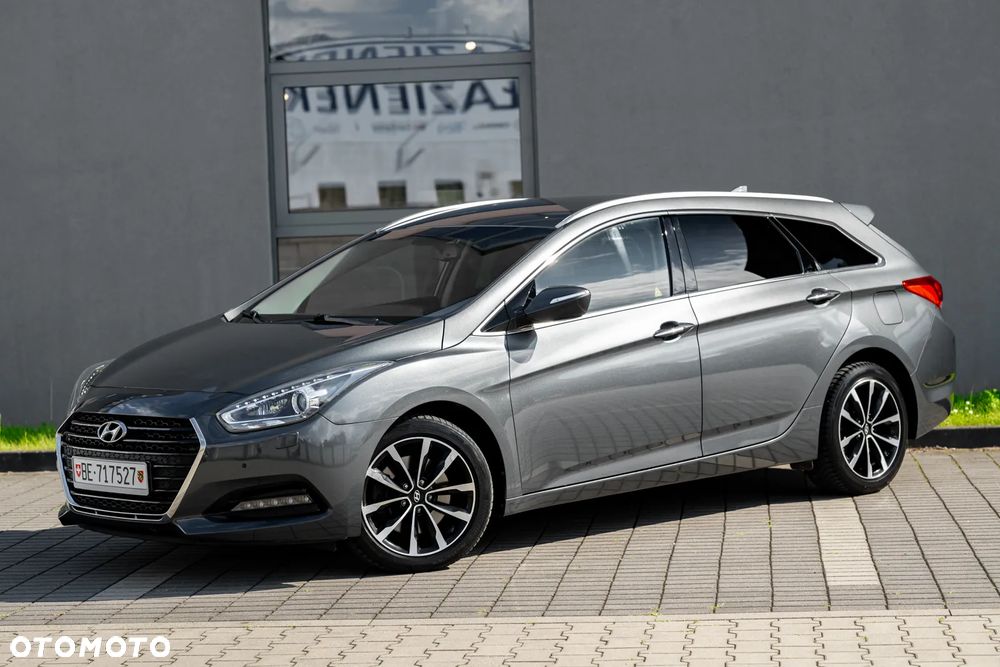 Hyundai i40 Kombi 1.7 CRDi DCT Premium - 3
